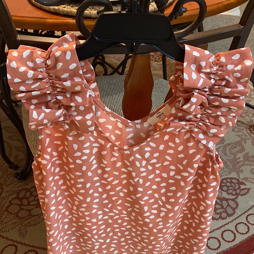 Entro Super Cute Ruffle Burnt Orange & White Sleeveless V-Neck Blouse - Sz M